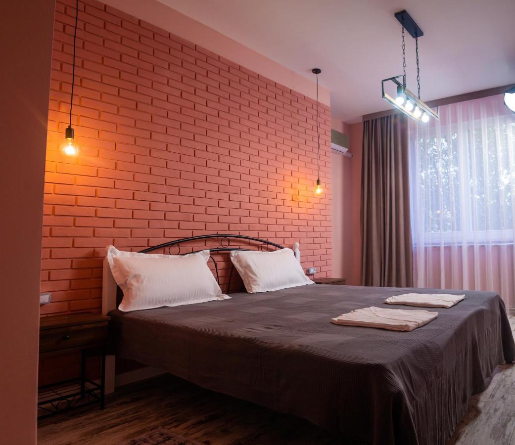 Hi Hotel Almaty Extérieur photo